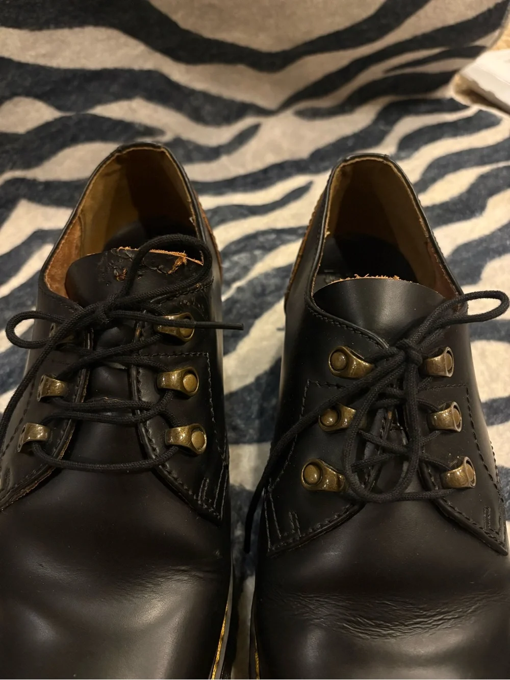 Dr. Martens Leona Lo Platform Oxfords Black Smooth Leather UK 8 US 10